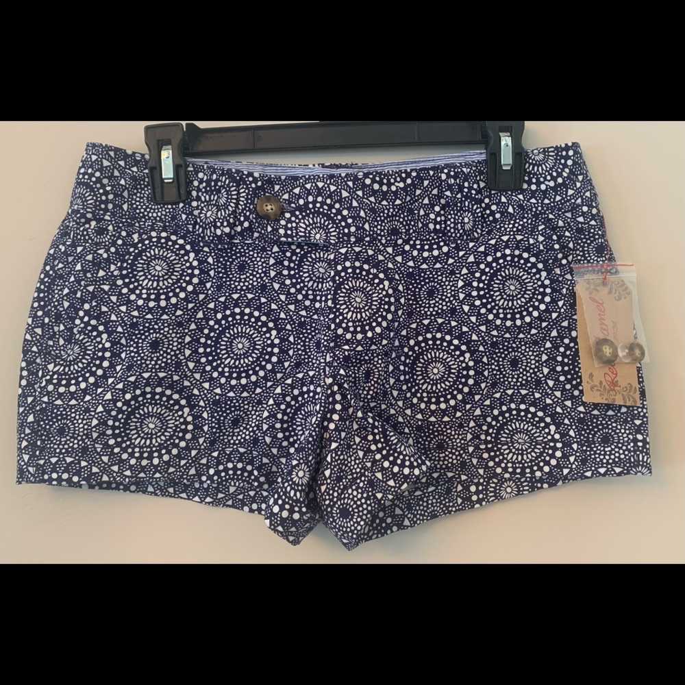 Red Camel shorts white and blue patterned 5 NWT